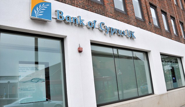 Σε αύξηση μετοχικού κεφαλαίου ύψους 1 δισ. ευρώ προχωρά η Τράπεζα Κύπρου