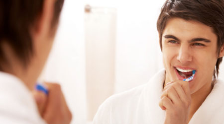 Το βούρτσισμα των δοντιών μειώνει τον κίνδυνο καρκίνου