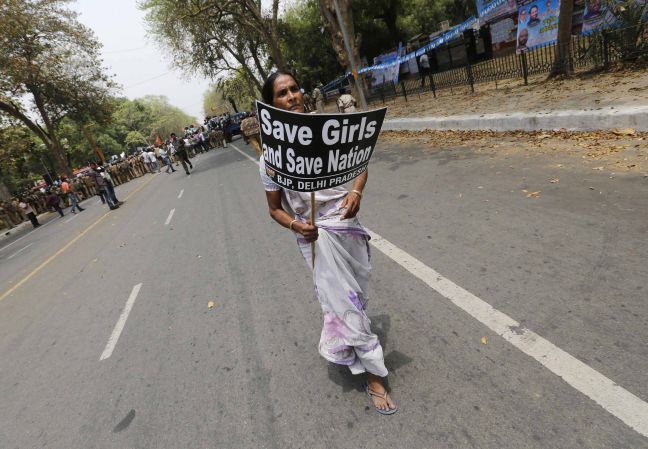 Δεκάχρονο κορίτσι πέθανε μετά τον ομαδικό βιασμό του στην Ινδία
