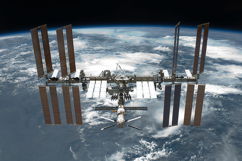 Κοσμοναύτες βγήκαν 3 φορές από το Διαστημικό Σταθμό