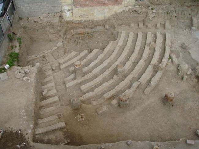 Ορθοπεταλιές για το Αρχαίο Θέατρο Αχαρνών