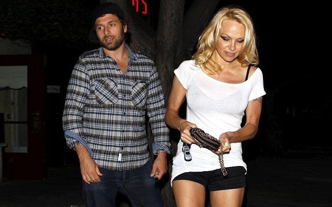 Το καυτό σορτς της Pamela Anderson