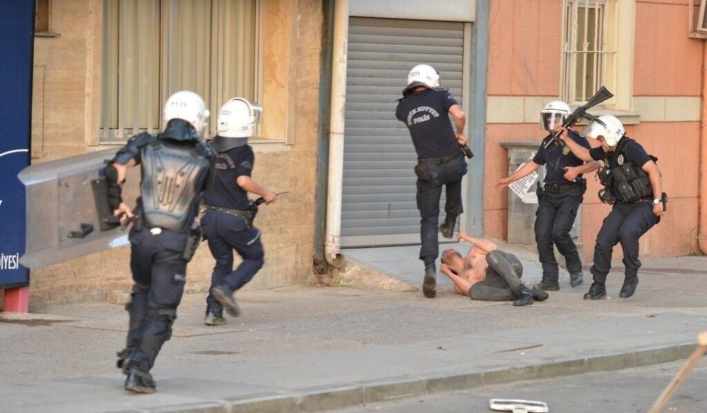 Συγκλονιστικές εικόνες από την εξέγερση στην Τουρκία