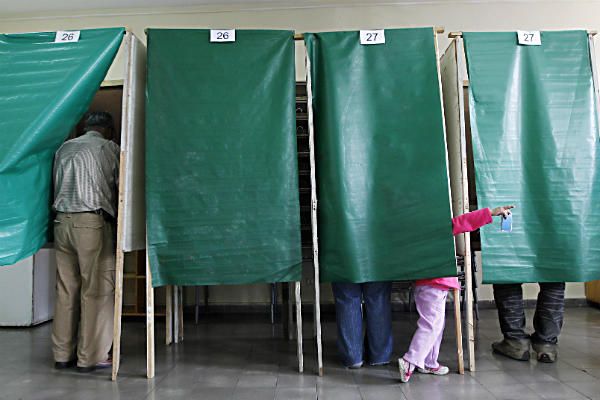 Παράταση για την υποβολή συμπληρωματικών στοιχείων τους στους εκλογικούς καταλόγους
