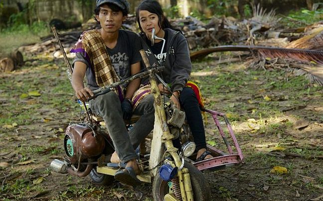 Βέσπες βγαλμένες από το «Mad Max»