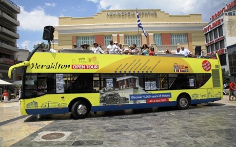 Το Λυρικό λεωφορείο γεμίζει με νότες το Ηράκλειο