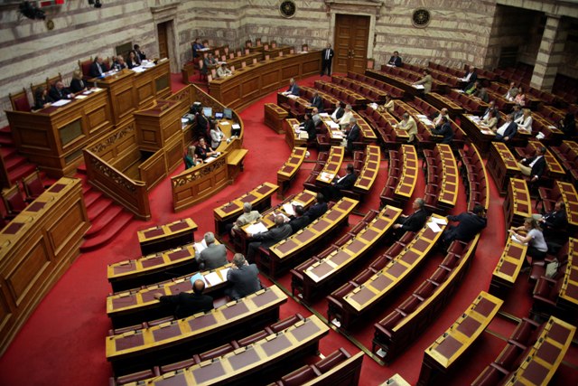 Αποχώρησε ξανά από την ολομέλεια της Βουλής ο ΣΥΡΙΖΑ