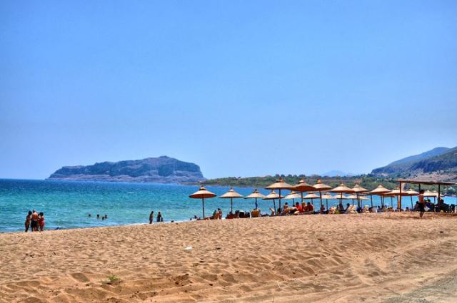 Οι μαγευτικές παραλίες της νότιας Πελοποννήσου με γαλάζιες σημαίες