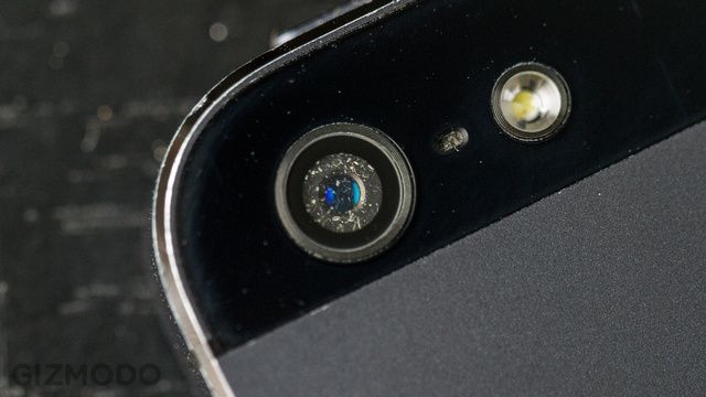 Πώς να καθαρίσετε την σκόνη από την κάμερα του iPhone 5