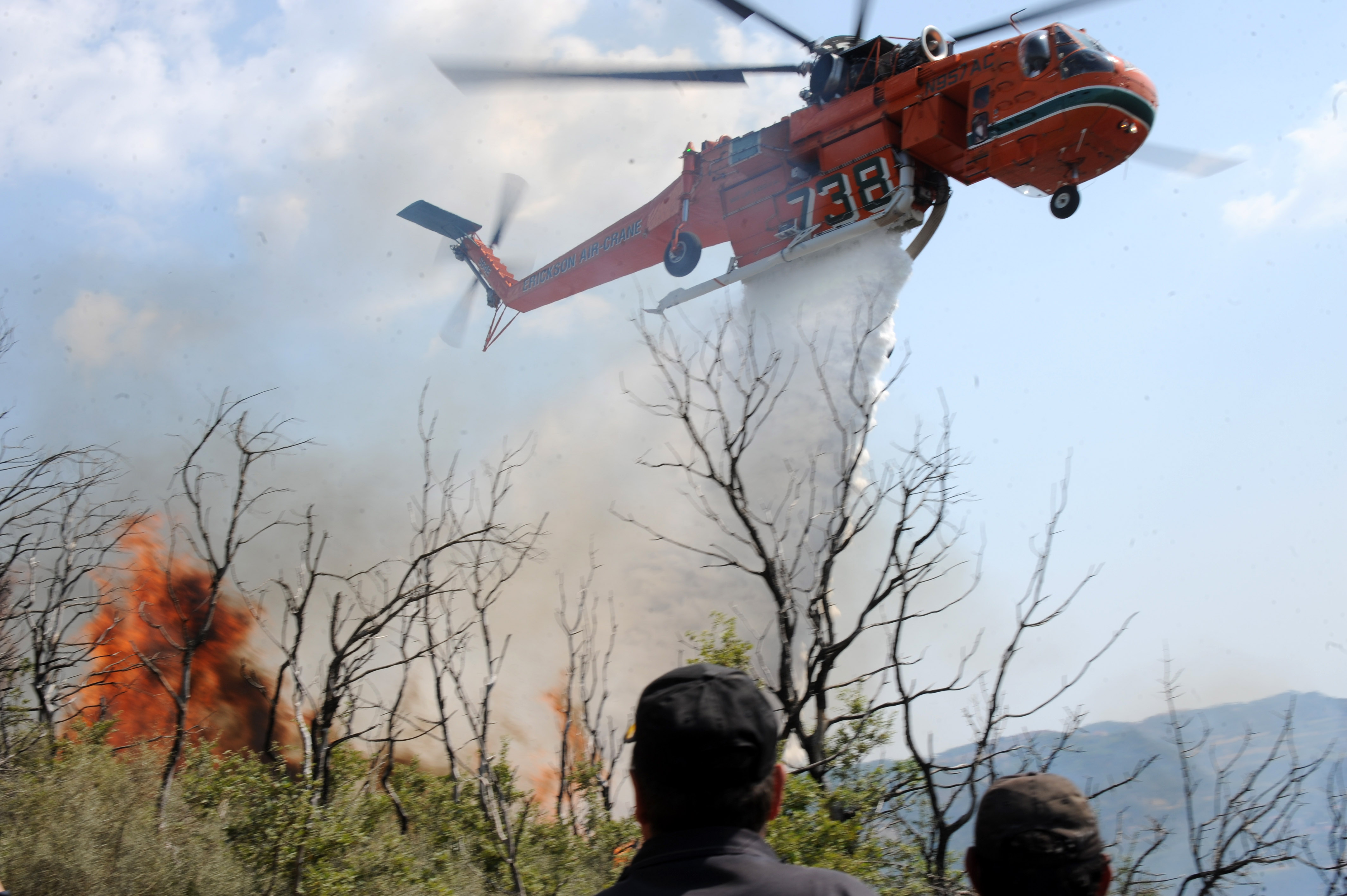 Εκκενώνεται οικισμός στην Κίσσαμο λόγω της πυρκαγιάς