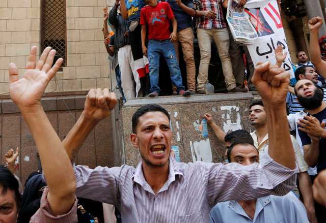 Σε εξέλιξη διαδηλώσεις χιλιάδων ισλαμιστών σε διάφορες πόλεις της Αιγύπτου