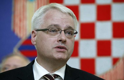 Καταδικάζει ο Γιοσίποβιτς την κατάρριψη του Μπόινγκ