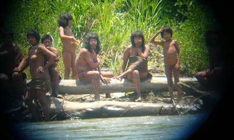 Απομονωμένη φυλή εμφανίστηκε στον Αμαζόνιο