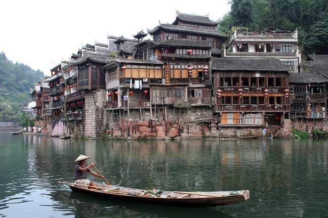 diaforetiko.gr : fenghuang12 Μια πόλη που δεν την έχει αγγίξει ο χρόνος