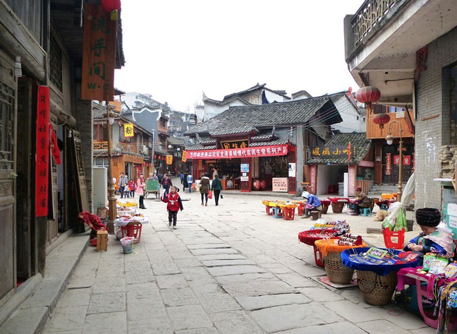 diaforetiko.gr : fenghuang2 Μια πόλη που δεν την έχει αγγίξει ο χρόνος