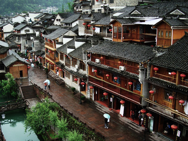 diaforetiko.gr : fenghuang3 Μια πόλη που δεν την έχει αγγίξει ο χρόνος