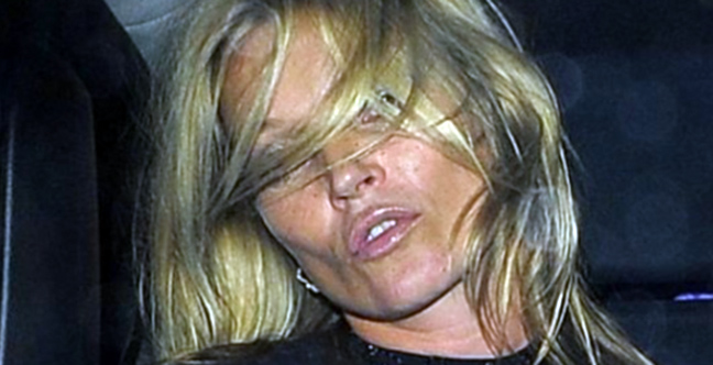 Η Kate Moss μεθυσμένη στο Λονδίνο