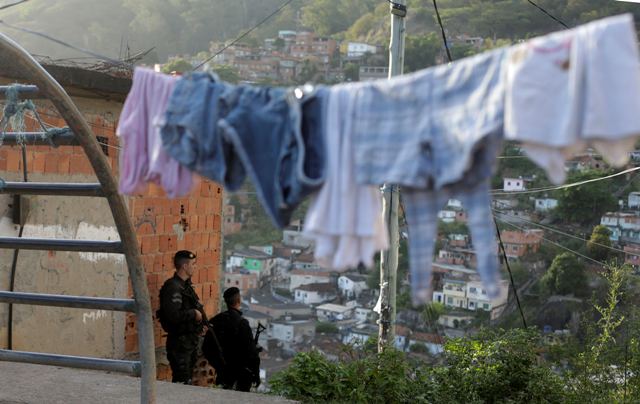 Ομολόγησαν έξι αστυνομικοί για συμπλοκή σε φαβέλα του Ρίο
