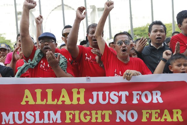 Απαγορεύουν σε μη Μουσουλμάνους τη χρήση της λέξης «Αλλάχ»