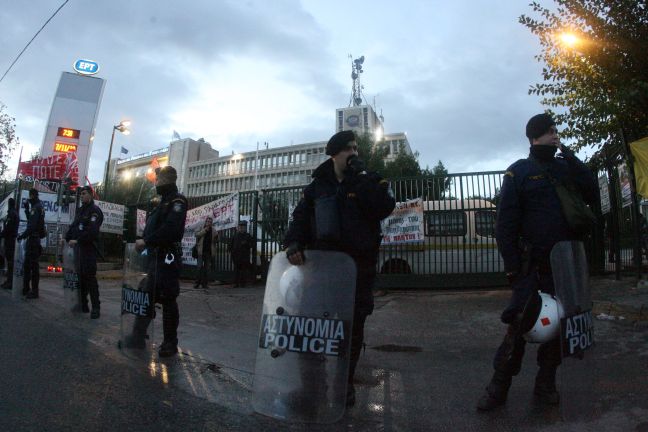 Συλλαλητήριο στην ΕΡΤ ένα χρόνο μετά την εισβολή των ΜΑΤ