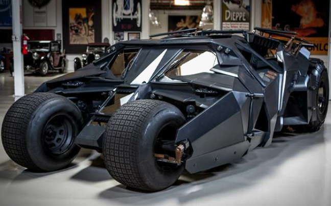 Η ρέπλικα του Batman Tumbler κυκλοφορεί!