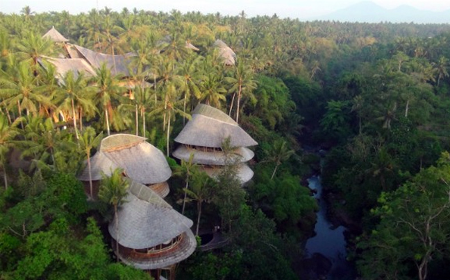 Το «πράσινο χωριό» στα δάση του Μπαλί