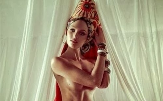 Η Candice Swanepoel φωτογραφήθηκε γυμνή