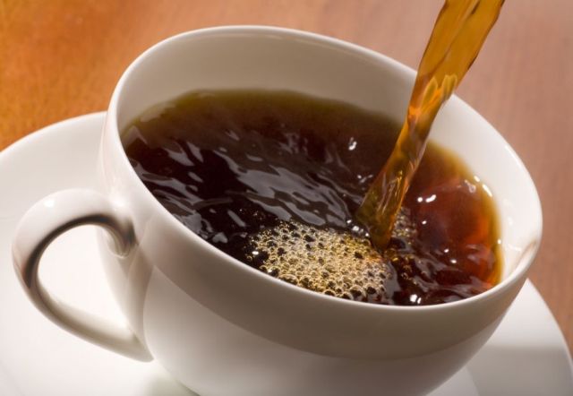 Εξαφανίστε τα μαύρα στίγματα με γαλλικό καφέ