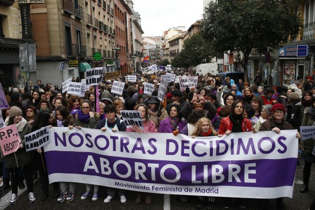 Κόκκινο πανί ο νόμος για τις αμβλώσεις στην Ισπανία