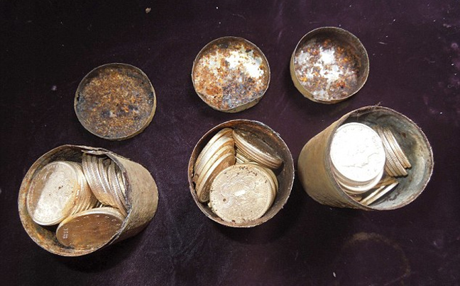 Τα χρυσά νομίσματα ενδέχεται να επιστρέψει το ζευγάρι από την Καλιφόρνια