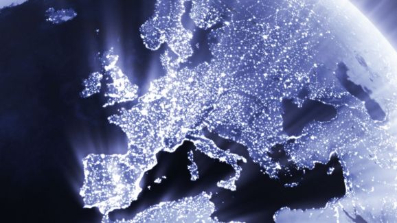 Τέλος στις χρεώσεις περιαγωγής εντός της ΕΕ από τον Ιούνιο 2017