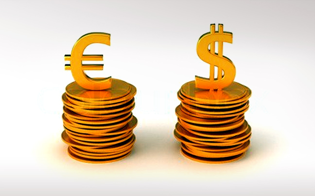 Ενισχύεται το δολάριο έναντι του ευρώ