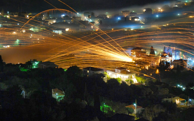 Τα Πασχαλινά έθιμα σε όλη την Ελλάδα!