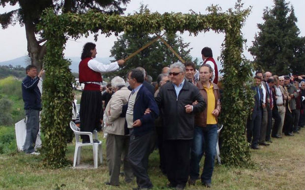 Αποτέλεσμα εικόνας για εθιμα του πασχα χαλκιδικη