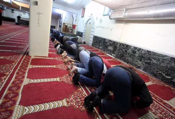 Πέταξαν κεφάλι γουρουνιού σε χώρο λατρείας μουσουλμάνων