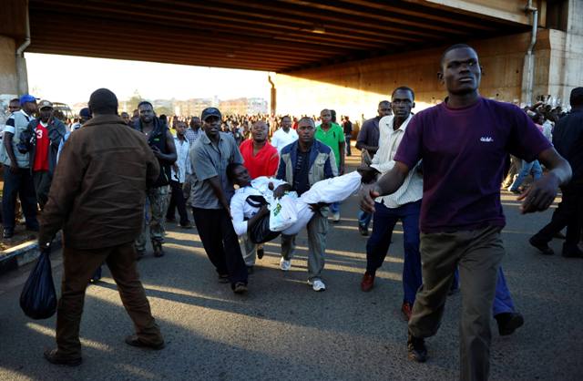 Αιματηρές συγκρούσεις της αστυνομίας με πολίτες στο Ναϊρόμπι