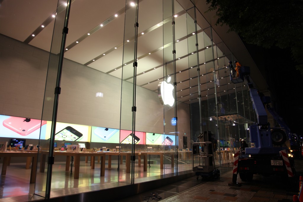 Βίντεο των ετοιμασιών του νέου Apple Store στο Τόκιο