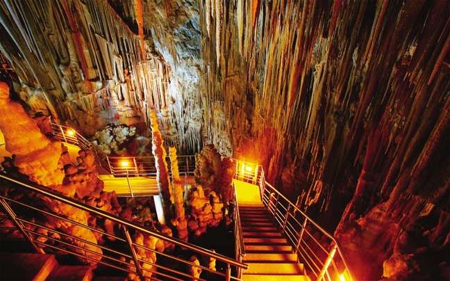 Σε οκτώ μήνες θα είναι έτοιμος ο δρόμος πρόσβασης στο σπήλαιο Καστανέας