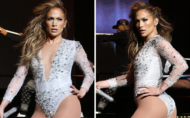 Τα σέξι λικνίσματα της Jennifer Lopez