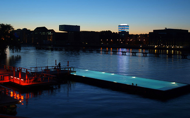 Η πλωτή πισίνα του ποταμού Σπρέε