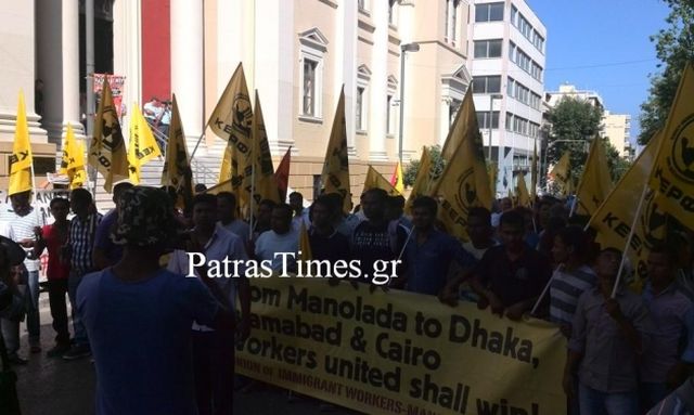 Σε εξέλιξη η πορεία των μεταναστών της Μανωλάδας