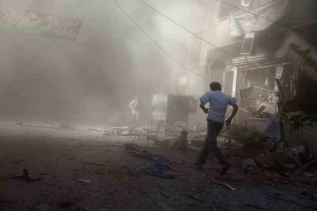 Νεκροί άμαχοι σε αεροπορικές επιδρομές στη Συρία
