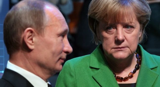 Ο Πούτιν καλεί τη Μέρκελ να πιέσει το Κίεβο να μην πάρει «απερίσκεπτες αποφάσεις»