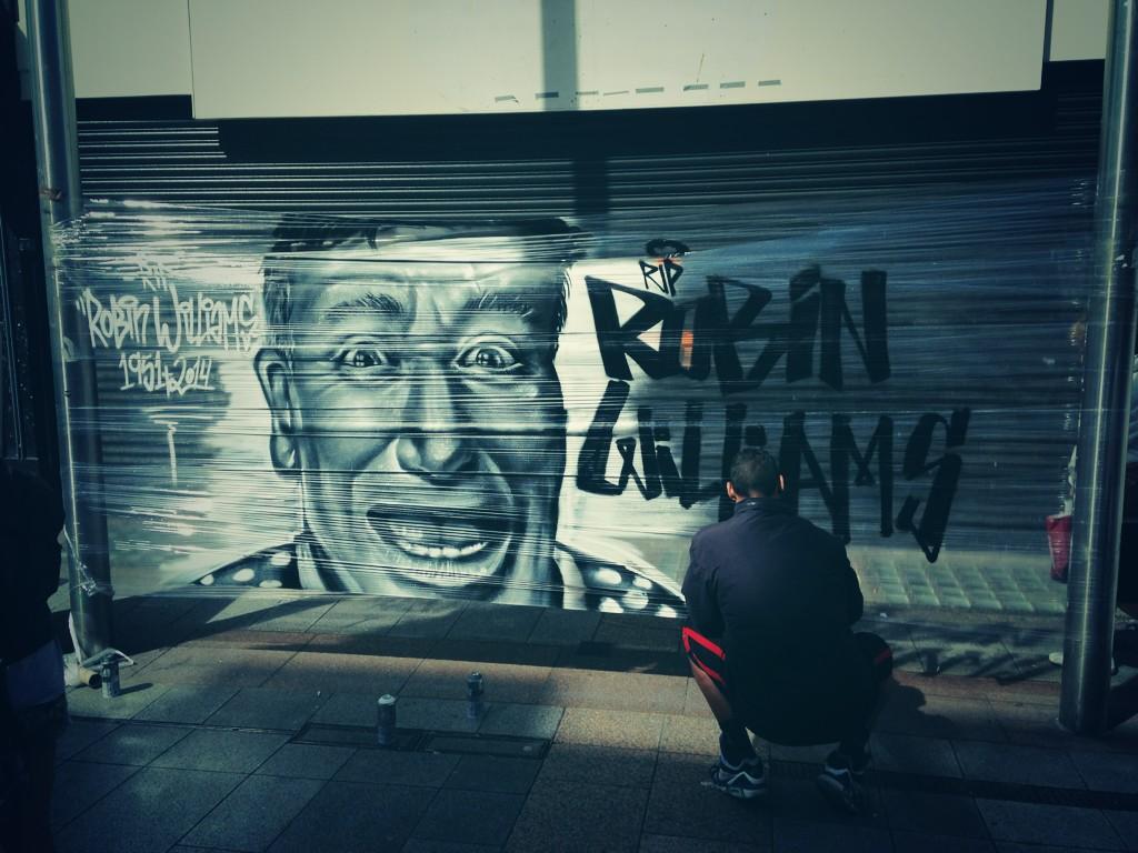 Street artists αποτίουν τιμή στον Ρόμπιν Ουίλιαμς