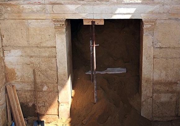 Ποια στοιχεία στην Αμφίπολη προβληματίζουν τους αρχαιολόγους