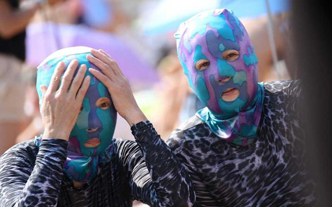 Η νέα τρέλα των Κινέζων λέγεται «facekini»