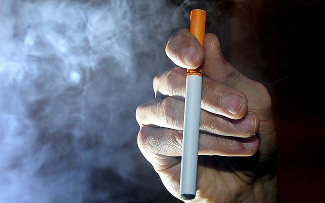 Η Ολλανδία απαγορεύει την πώληση ηλεκτρονικών τσιγάρων σε ανήλικους