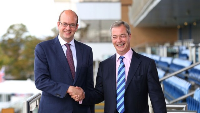Ακόμη ένας βουλευτής εγκαταλείπει τον Κάμερον για το UKIP