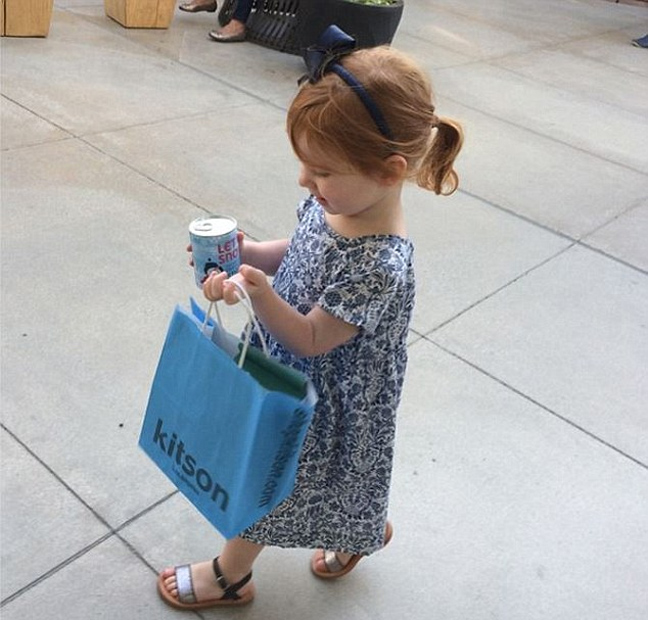 Αυτό το 3χρονο κοριτσάκι είναι το πλουσιότερο παιδί στο Instagram!‏