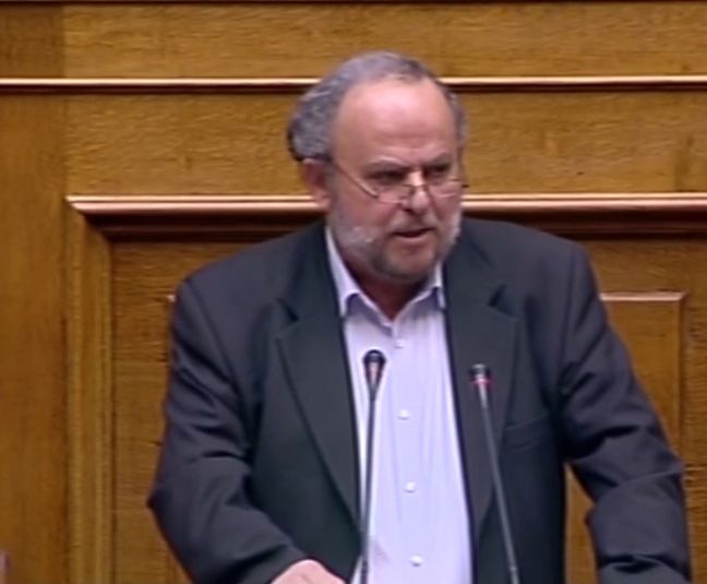 «Κάλπικη η αντιπαράθεση κυβέρνησης και ΣΥΡΙΖΑ»